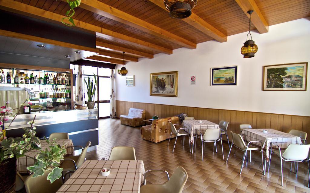 Hotel Villa Tua Риччоне Экстерьер фото
