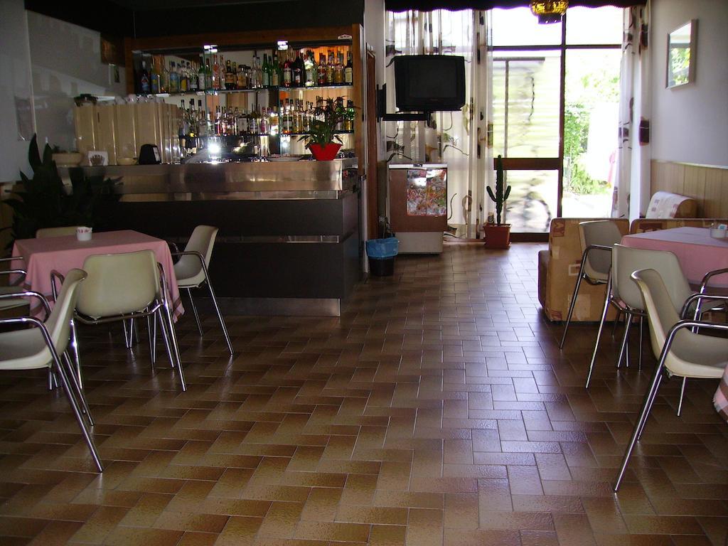 Hotel Villa Tua Риччоне Экстерьер фото